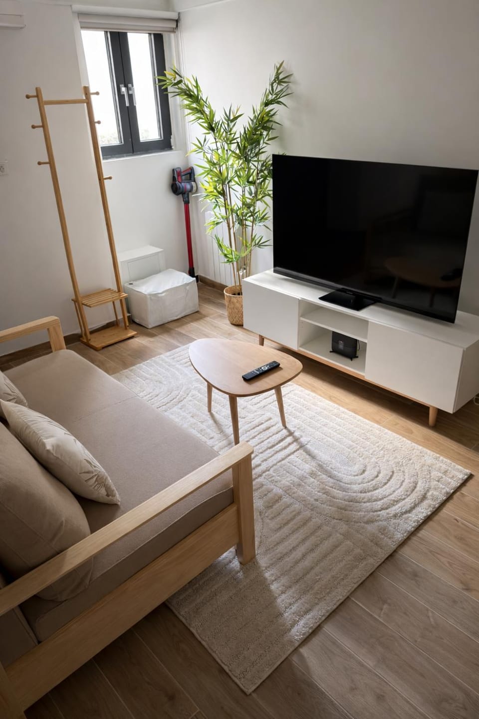 Communal lounge/ TV room, Living room