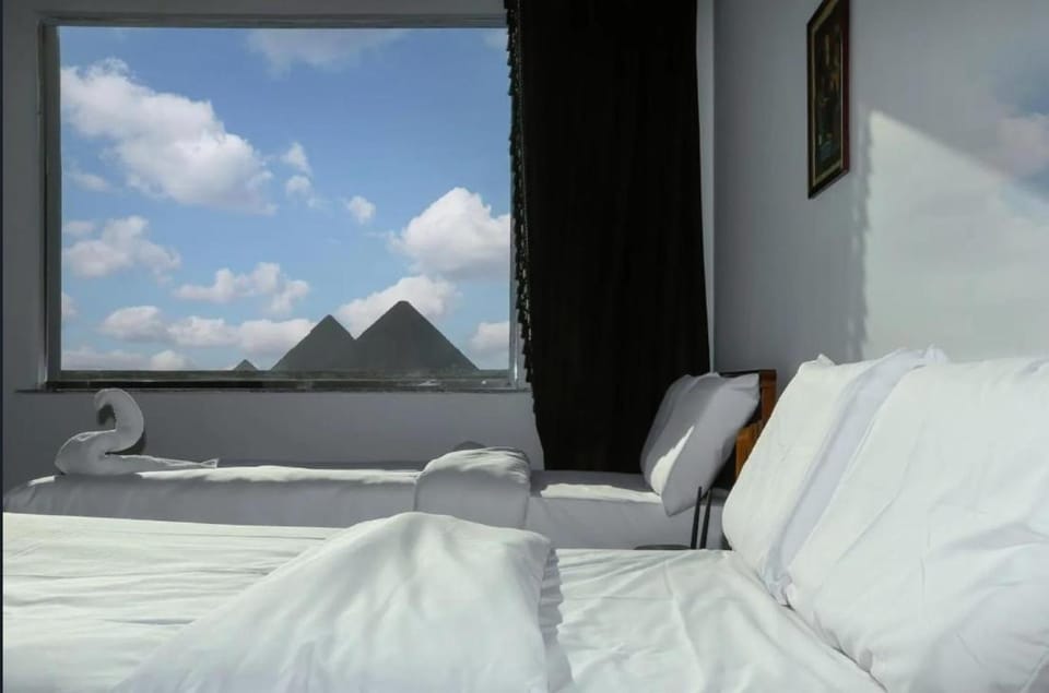 Pyramids Giza inn Hotel in Egypt
