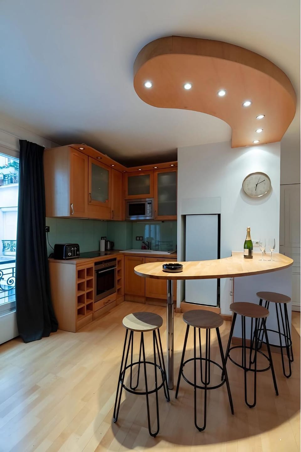 Spacious 2BR Apartment for 7 - Near Palais des Congres Apartment in Paris