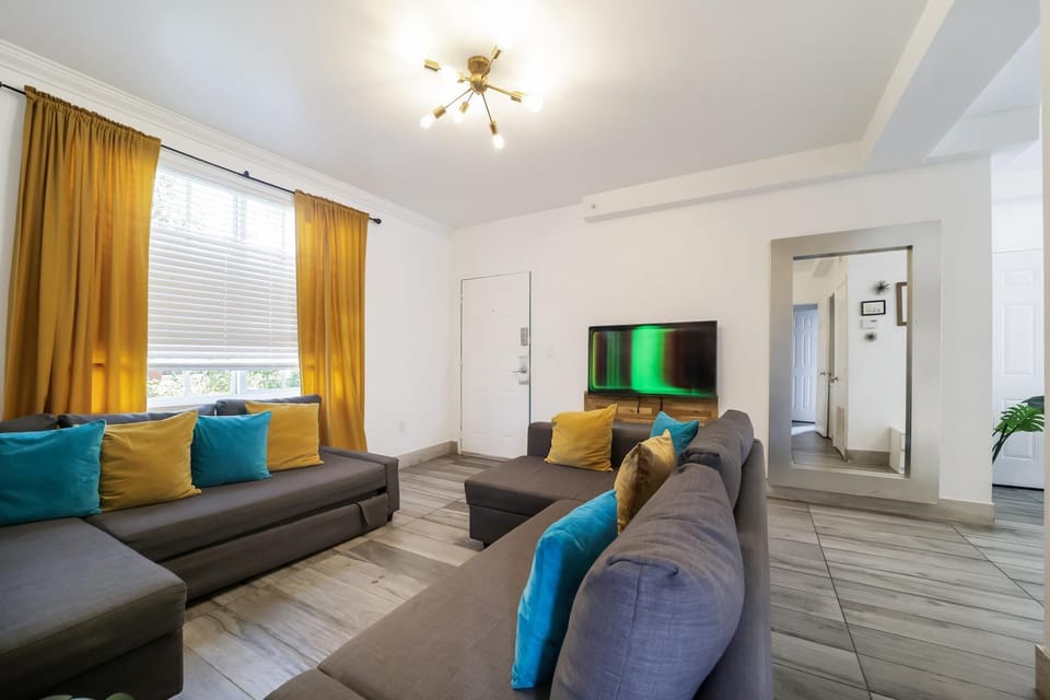 TV and multimedia, Living room, air conditioner