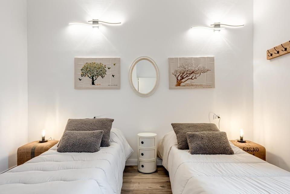 Living room, Bedroom