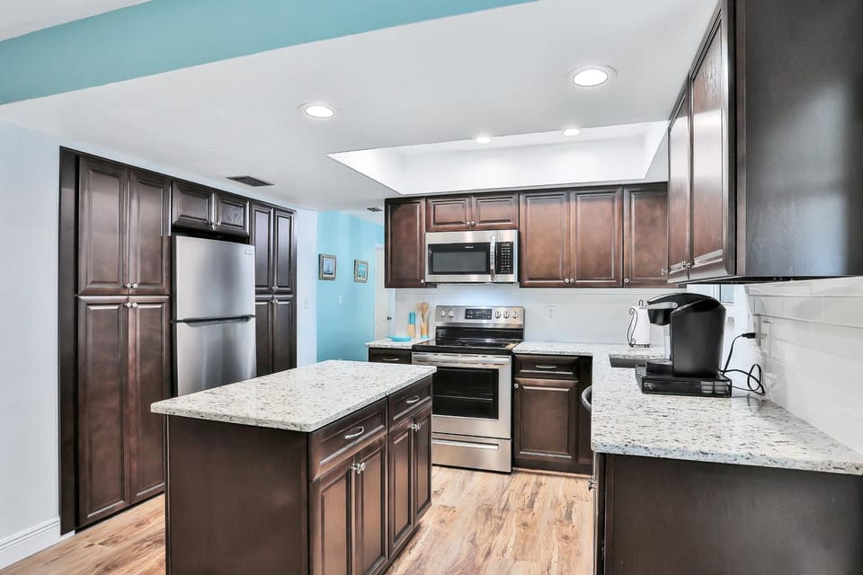 Kitchen or kitchenette, kitchen