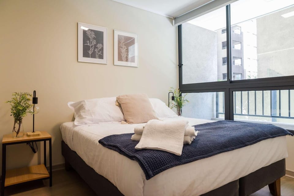 Chic 2BR Apt in Santiago with views 5 Guest Apartment in Santiago