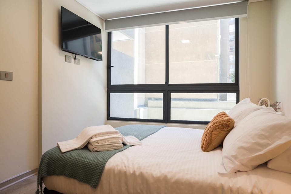 Chic 2BR Apt in Santiago with views 5 Guest Apartment in Santiago