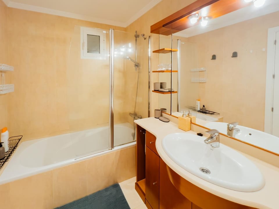 Shower, Bathroom, Bath, towels