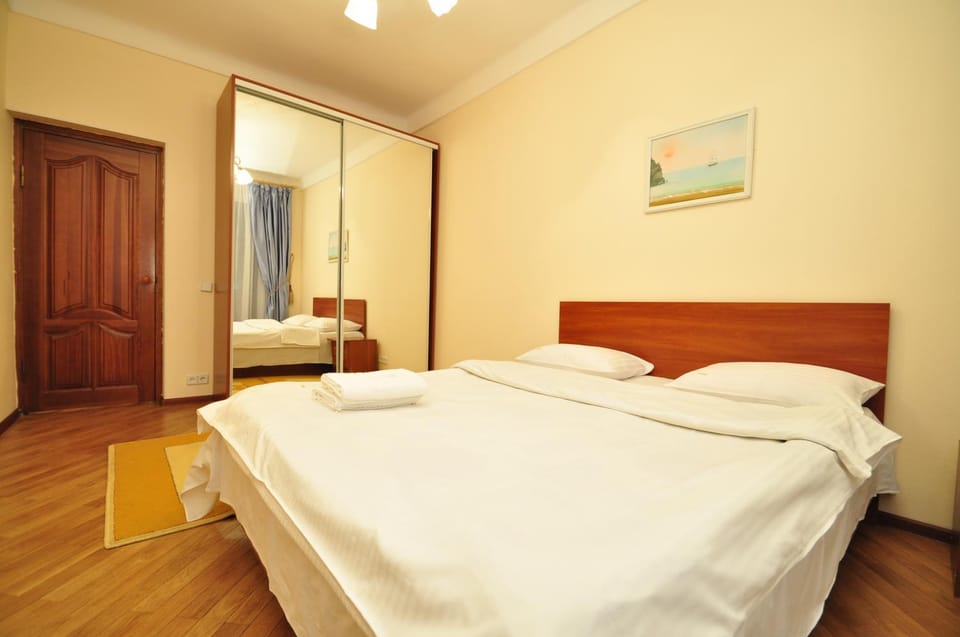 Bed, Bedroom, wardrobe