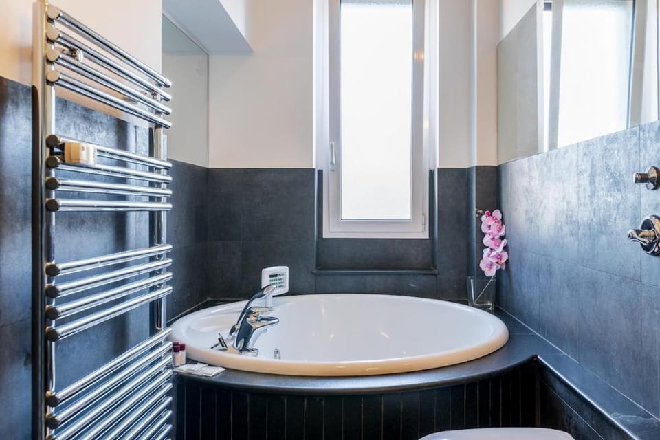 Designer apartment between Brera and Arco Apartment in Milan