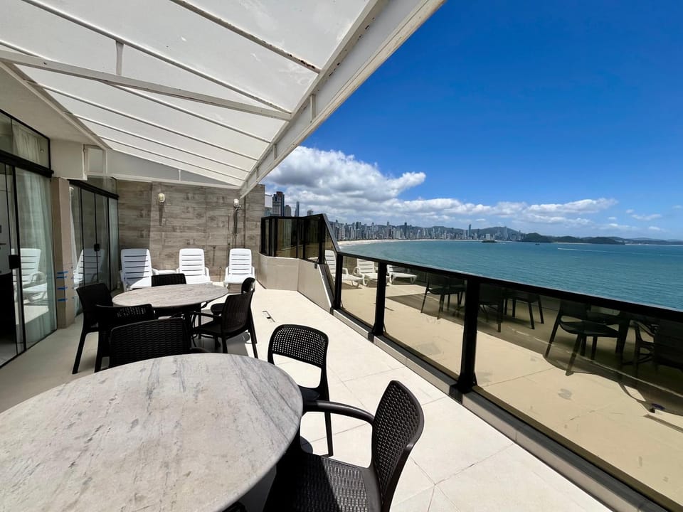 Cobertura Quebec Beira-Mar Apartment in Balneário Camboriú