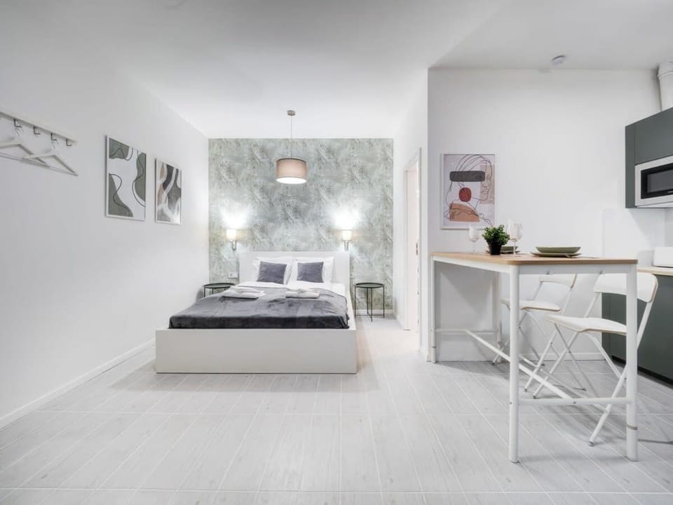 Freshly designed central studio Apartment in Budapest
