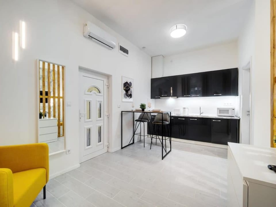 Comfortable stay in brand new central apt Apartment in Budapest