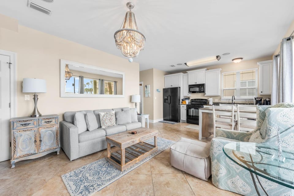 Destiny Beach Villas 4B - Gulf House in Destin