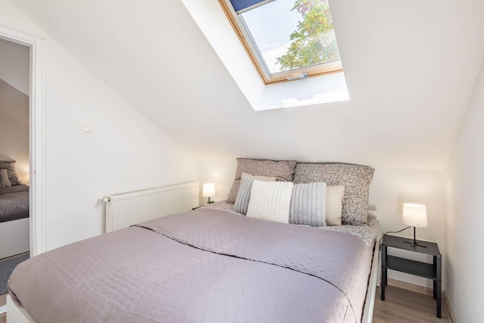 Easy Airport Access - Balcony - Simple Stay Apartment in Budapest