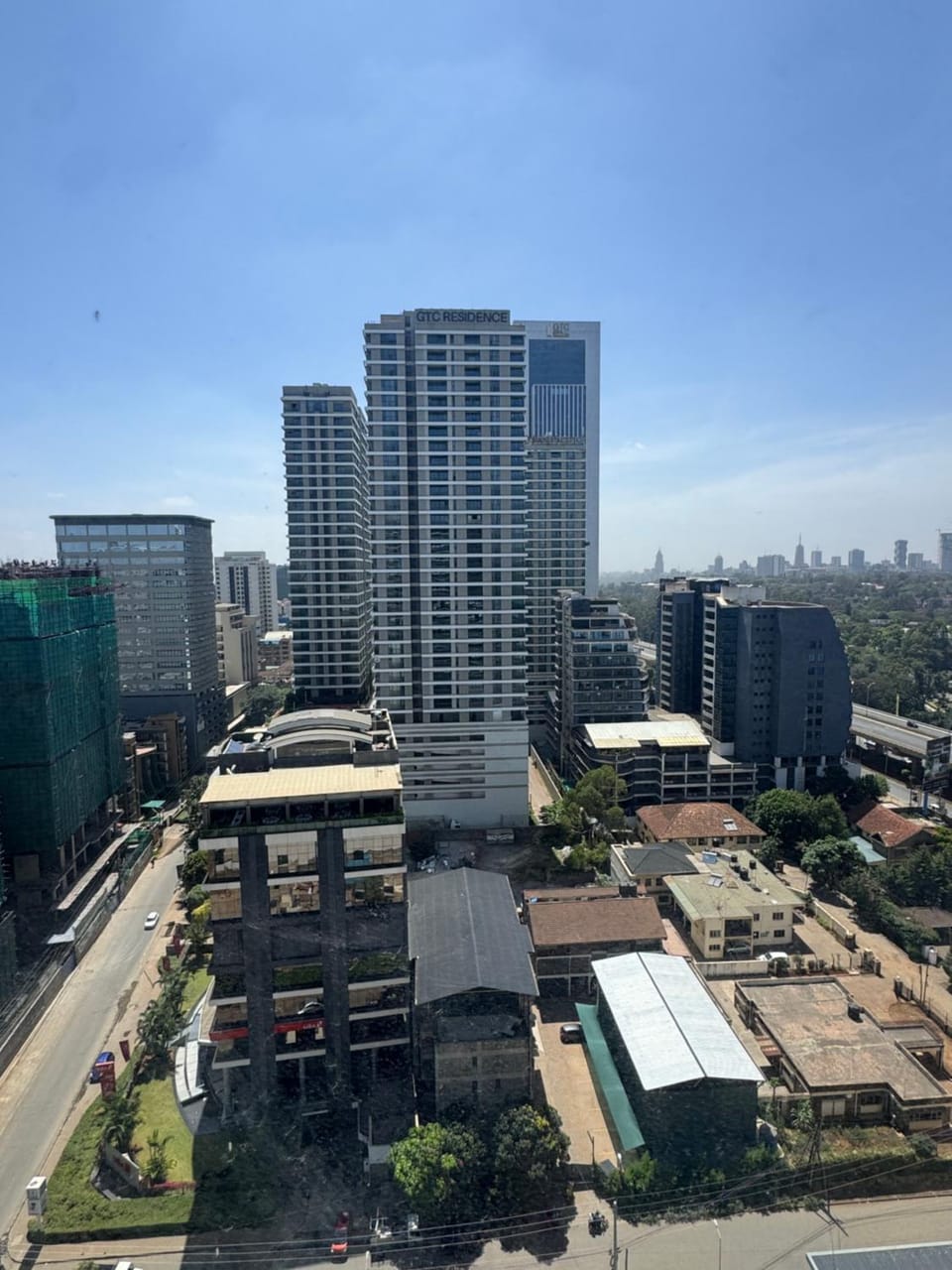 Property building, Day, Neighbourhood, City view, Location