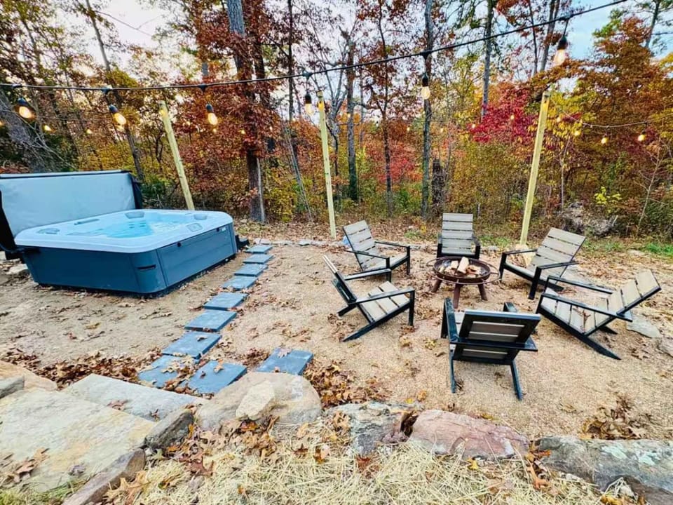 Dreamcatcher - Hot Tub - Fire Pit - Trails House in Bella Vista