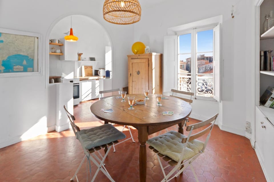 The Picasso - City centre - Duplex - Rooftop - AC - Stairs Apartment in Antibes