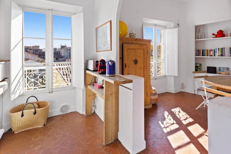 The Picasso - City centre - Duplex - Rooftop - AC - Stairs Apartment in Antibes