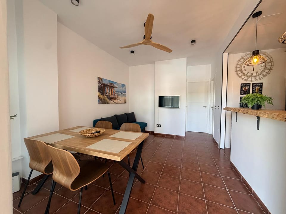 TV and multimedia, Living room, Dining area