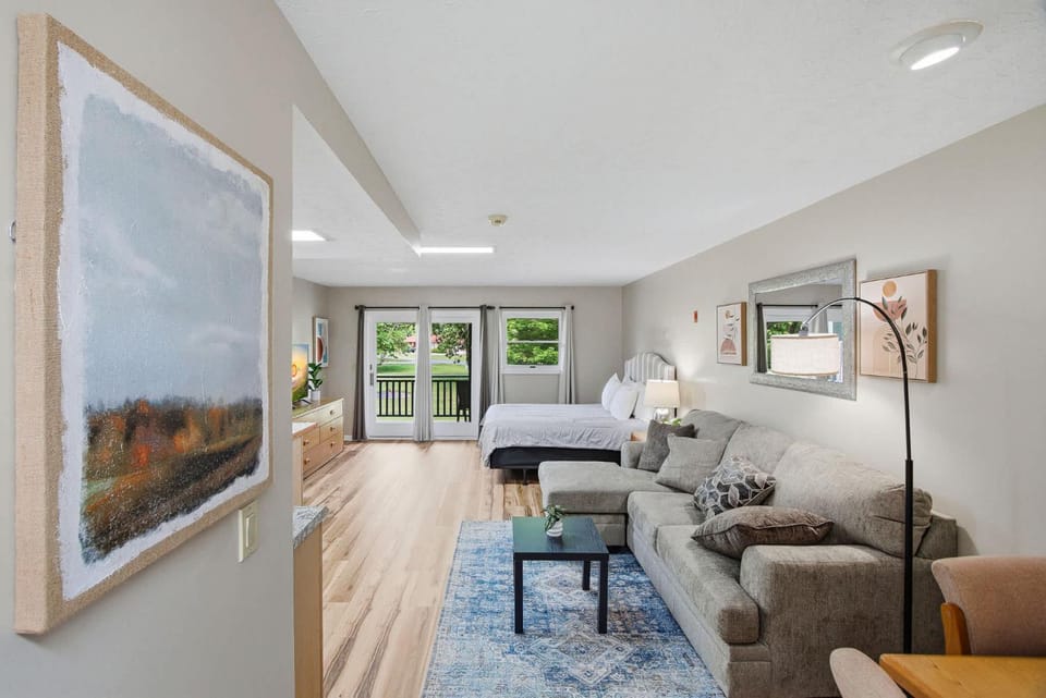 Walk to Douglas Lake Dog Friendly W Peaceful Views Apartment in Baneberry
