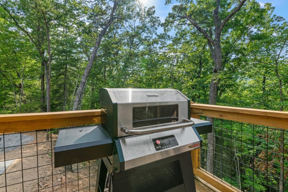 Serene Cabin Sleeps 8 Hot Tub Arcade Fireplace Cabin in Sevier County