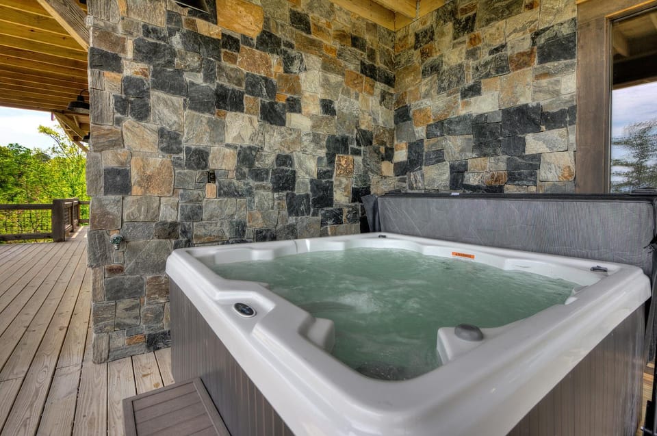 Cozy Cabin W Home Theater Sleeps 15 Hot Tub Views Cabin in Sevier County