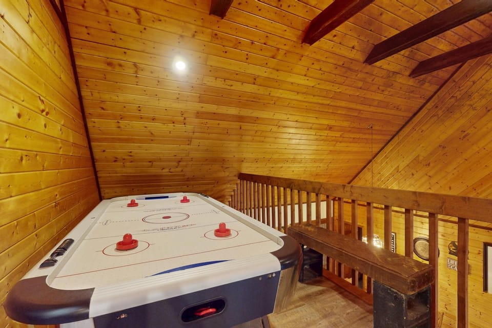 Hillside Cabin Sleep 6 Hot Tub Firepit Air Hockey Cabin in Sevier County