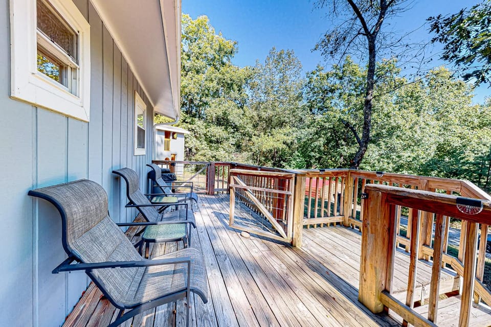 Charming Home Sleeps 8 Fireplace Grill Play House House in Pigeon Forge
