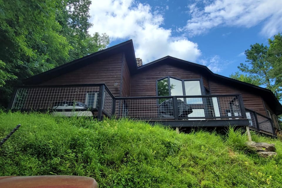 Spacious Cabin Sleep 10 Hot Tub Shared Pool Games Cabin in Pittman Center