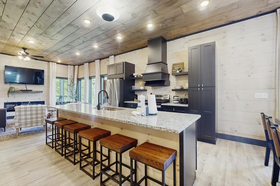 Spacious Family Friendly Cabin Pool Games Theater Cabin in Sevier County