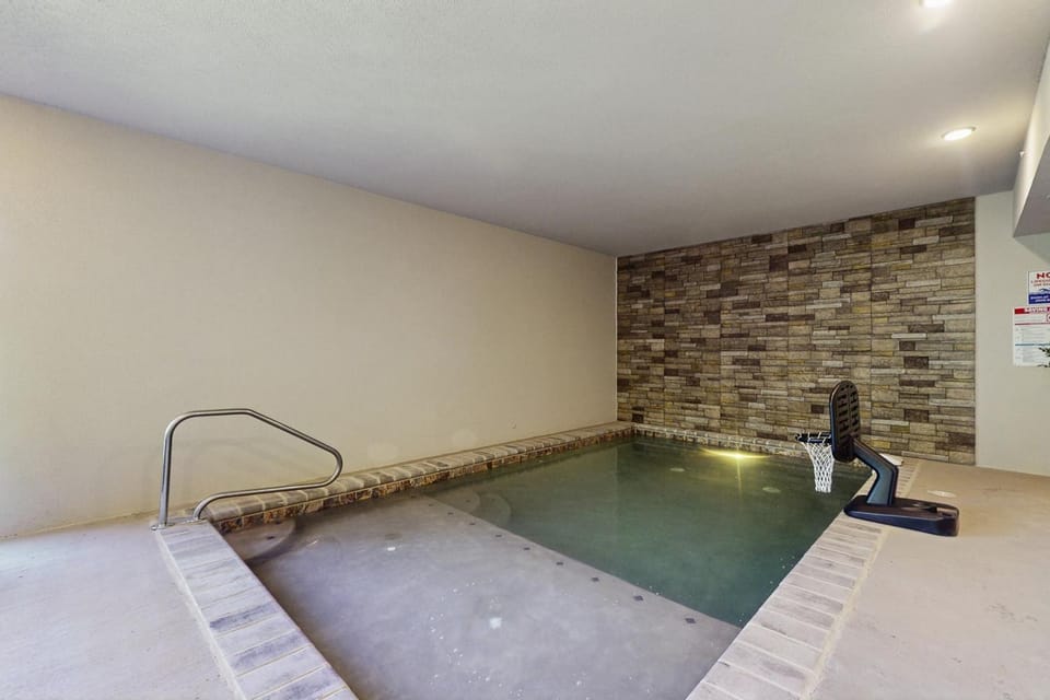 Spacious Family Friendly Cabin Pool Games Theater Cabin in Sevier County