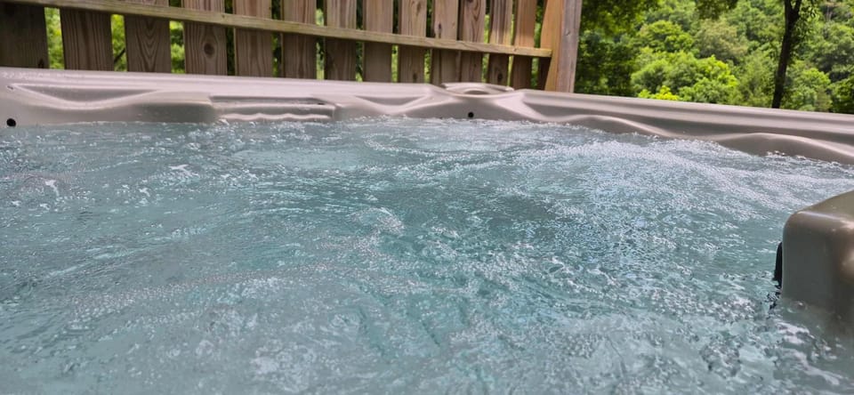 Stunning Lakeview Home Game Room Dock Hot Tub House in Norris Lake