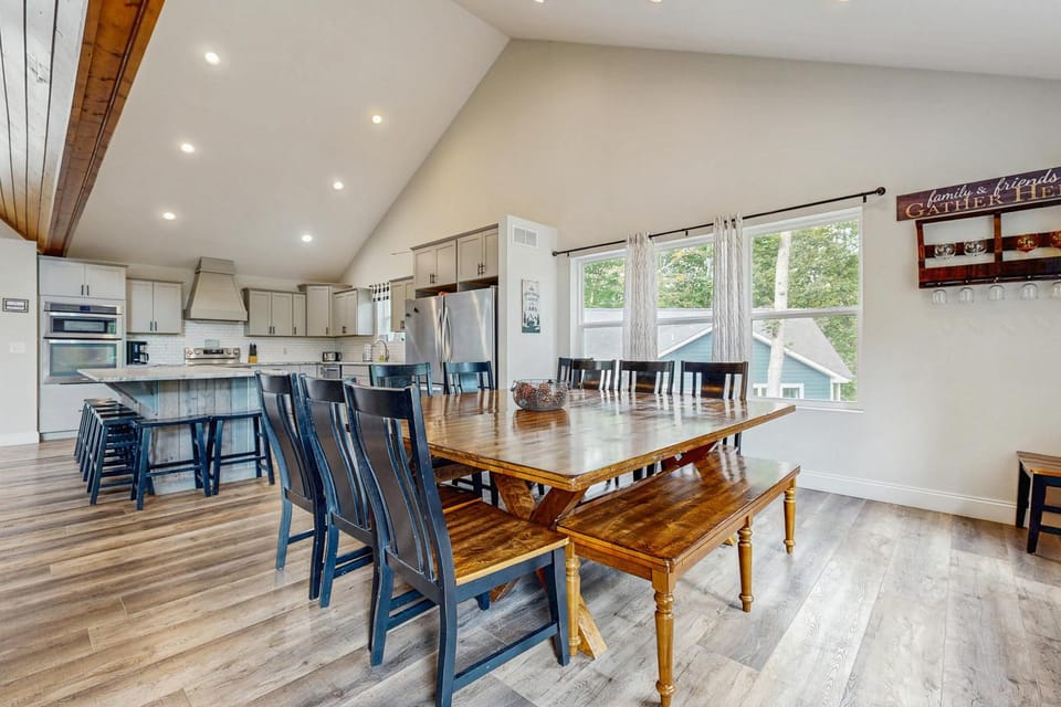 Stunning Lakeview Home Game Room Dock Hot Tub House in Norris Lake