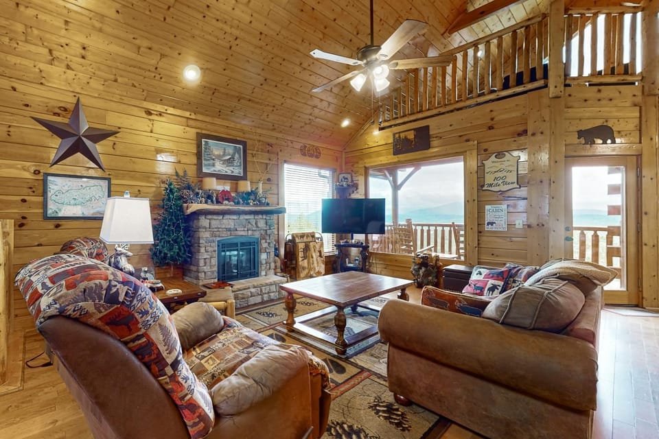 Amazing Mtn Views Cabin Sleeps 4 Hot Tub Deck Cabin in Sevier County