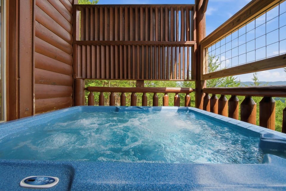 Cabin W Amazing Views Hot Tub Shared Sauna-Pool Cabin in Sevier County