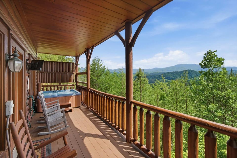 Cabin W Amazing Views Hot Tub Shared Sauna-Pool Cabin in Sevier County
