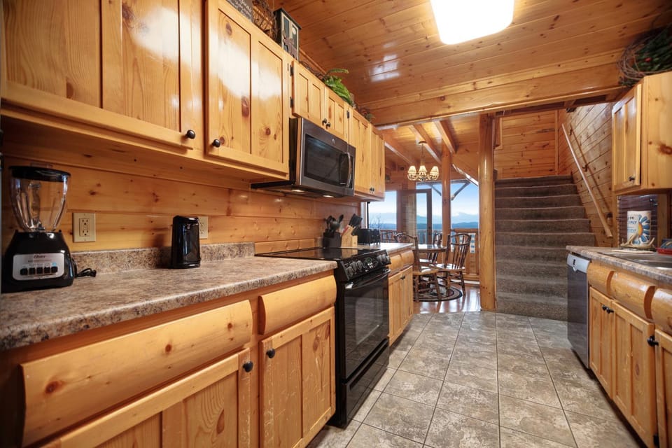 Cozy Cabin W Breathtaking Mtn View for 10 Hot Tub Cabin in Sevier County