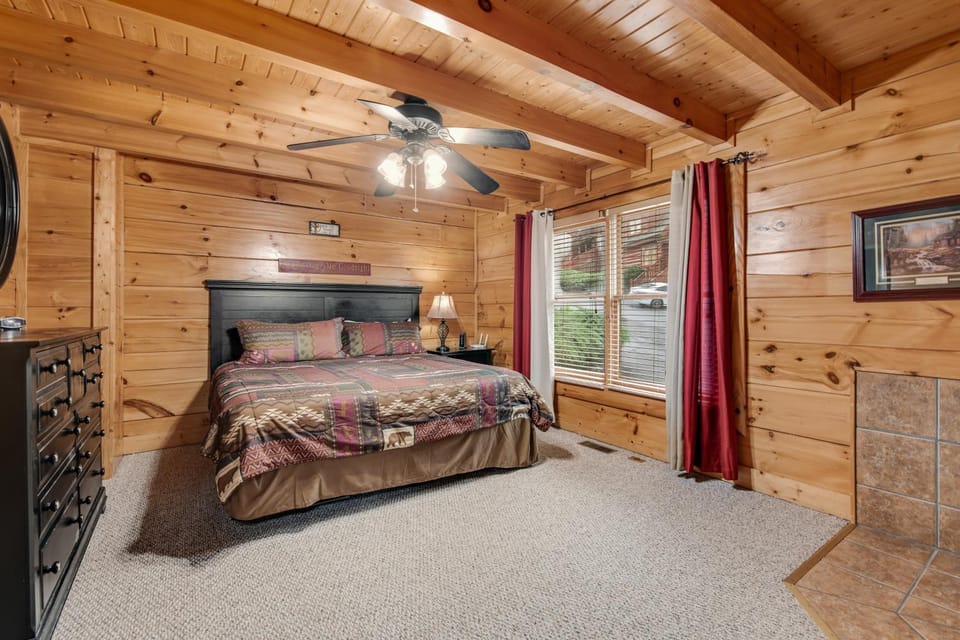 Mtn View Cabin W Hot Tub Sleeps 8 Resort Pool Cabin in Pigeon Forge