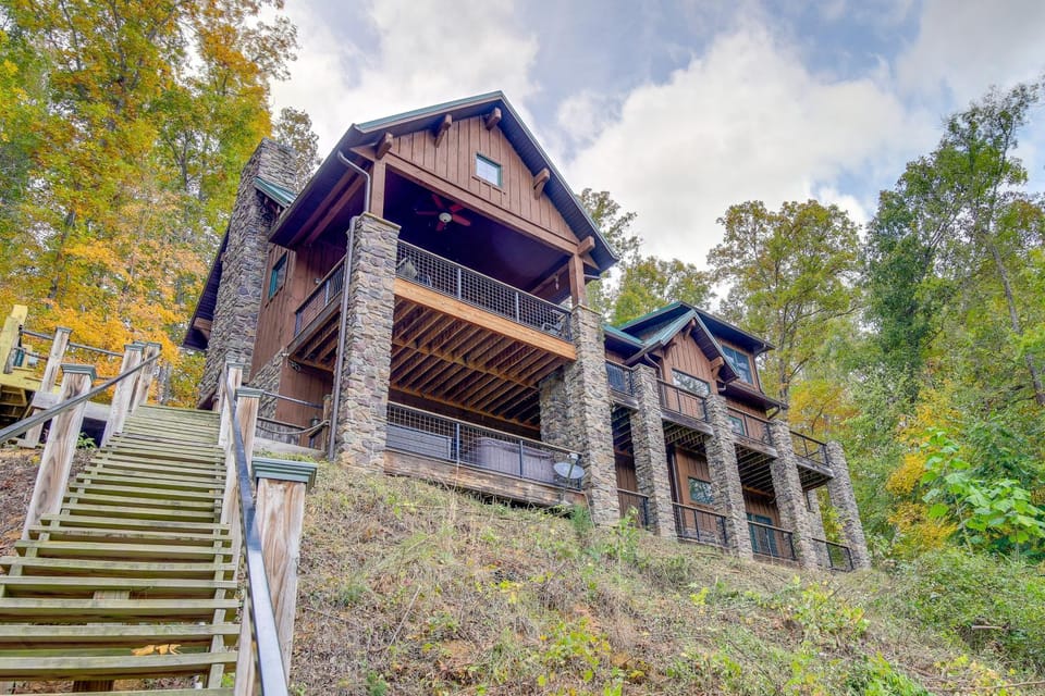 Lakefront Cabin Sleeps 16 Dock Fire Pit Hot Tub Cabin in Norris Lake