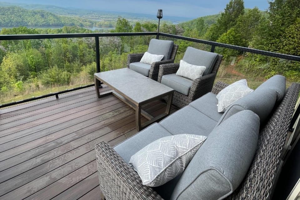 Panoramic Lake Norris Views Sleeps 12 Deck Games House in Norris Lake