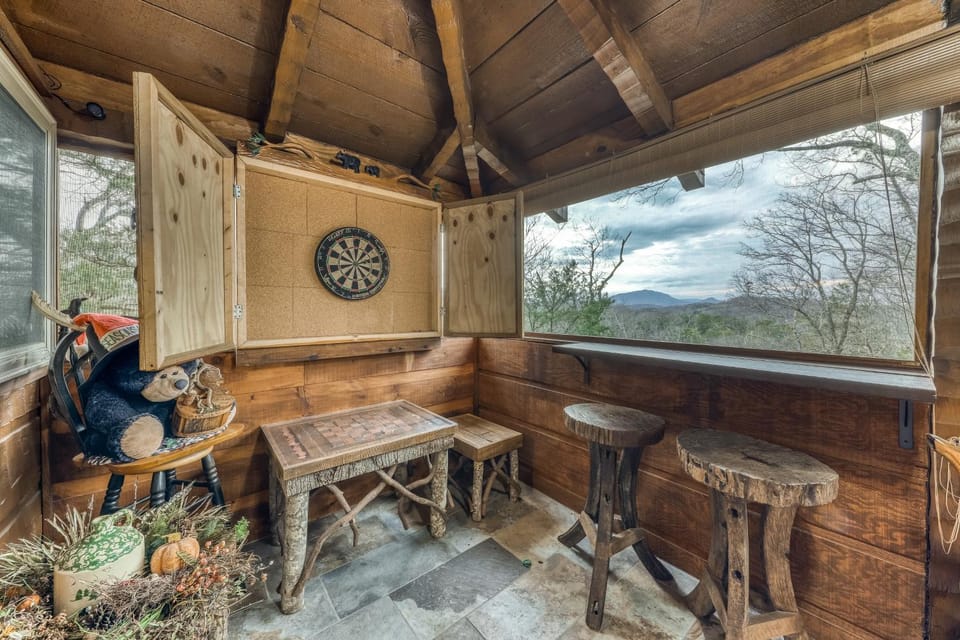 Cozy Cabin W Wooded View Sleeps 6 Near Downtown Cabin in Sevierville
