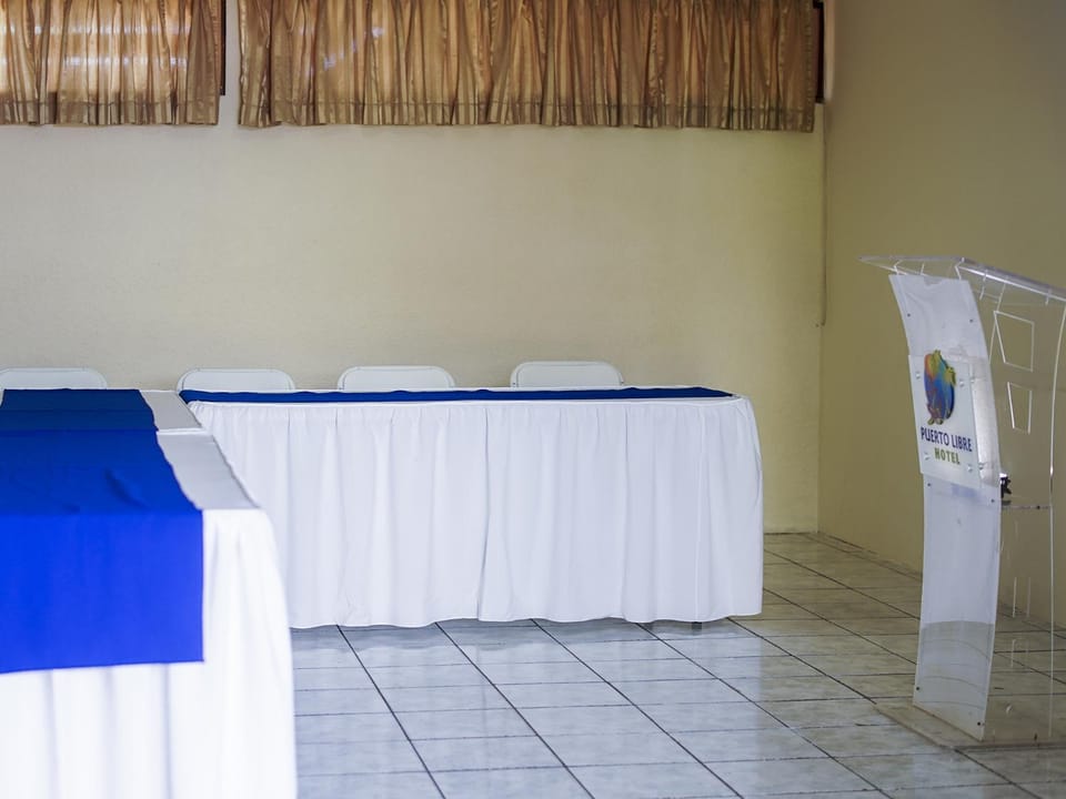 Meeting/conference room
