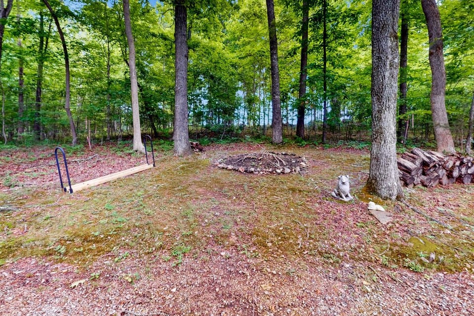 Cozy A Frame Cabin Sleep 8 Near Marina Deck Grill Cabin in Norris Lake