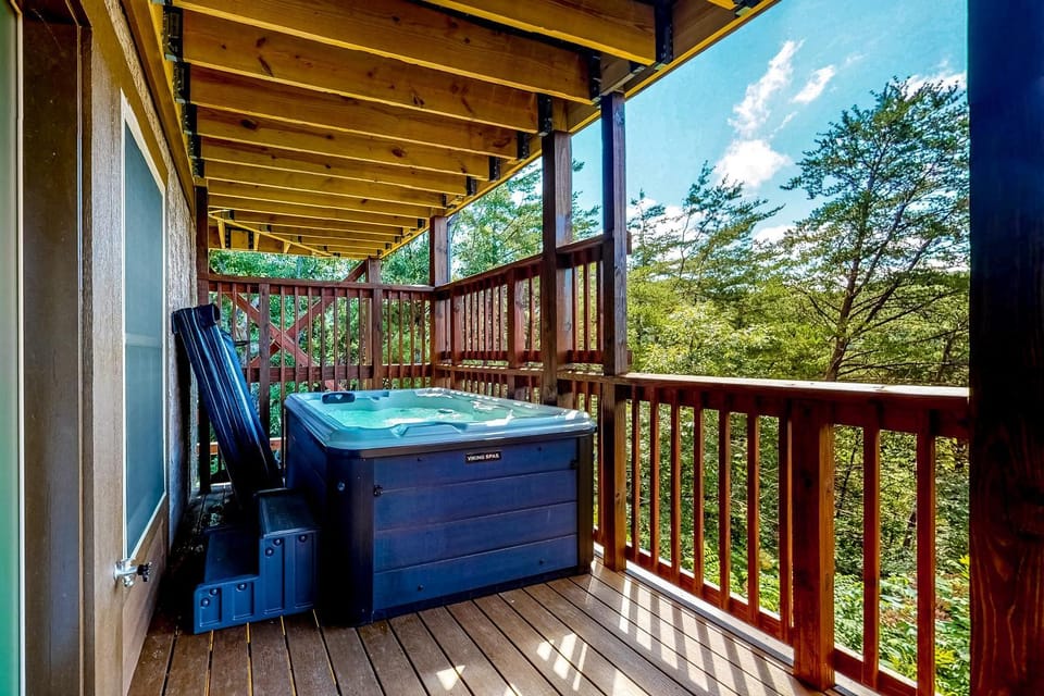 Hillside Cabin Sleeps 10 Hot Tub Stunning Views Cabin in Sevier County