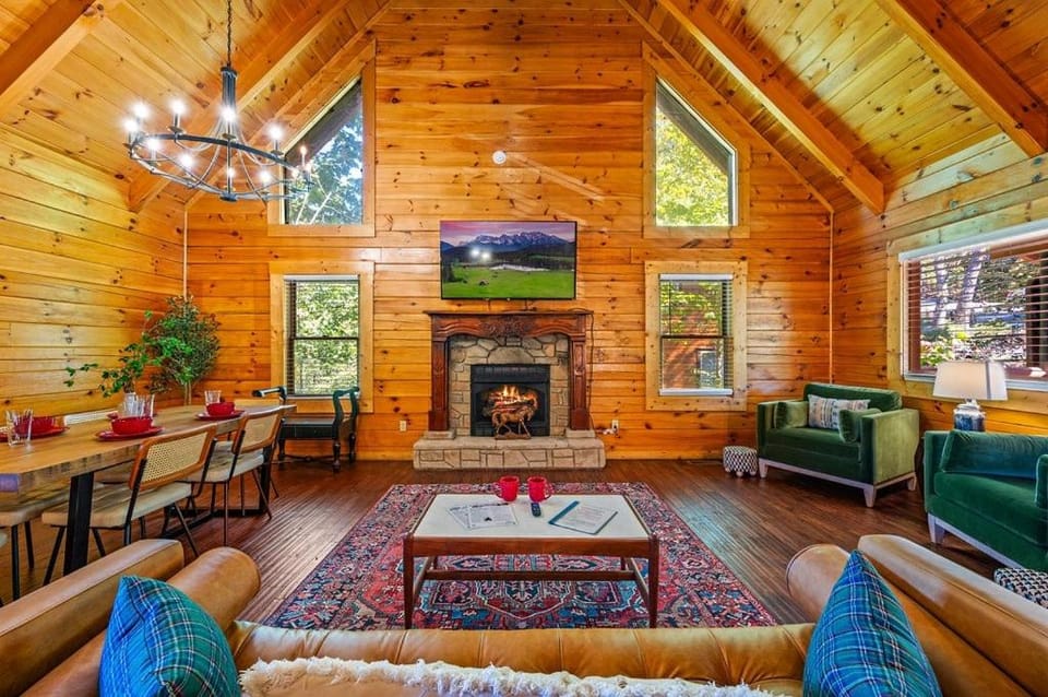Charming Log Cabin Sleeps 8 Hot Tub Arcade Views Cabin in Gatlinburg