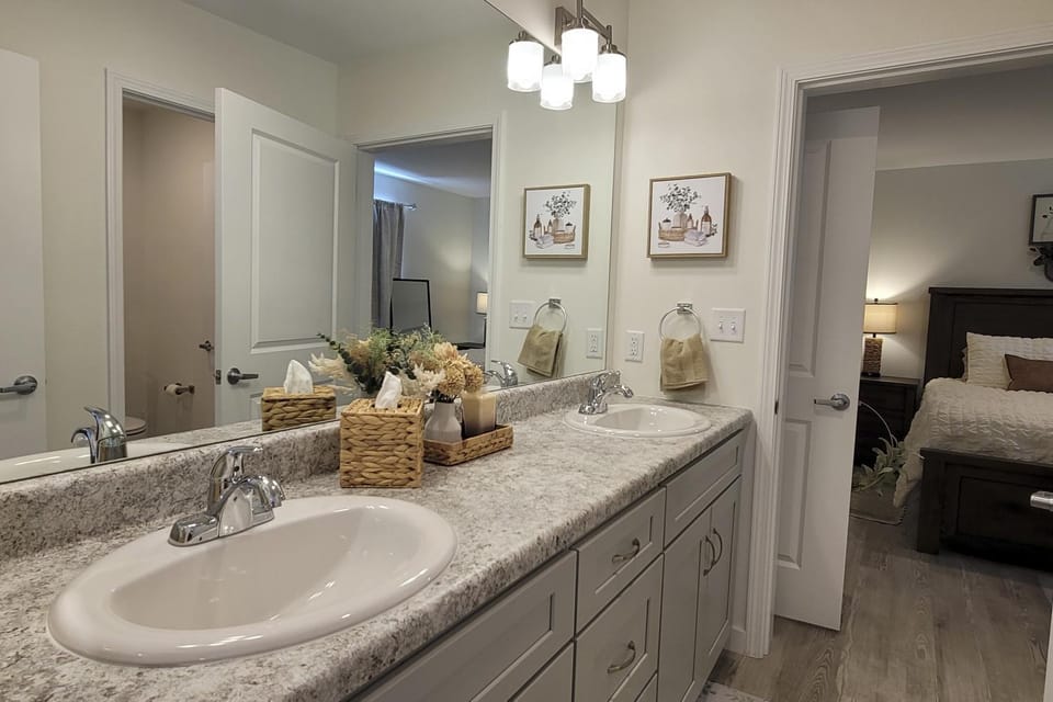 Charming Condo Downtown Sleeps 6 Great Location House in Pigeon Forge