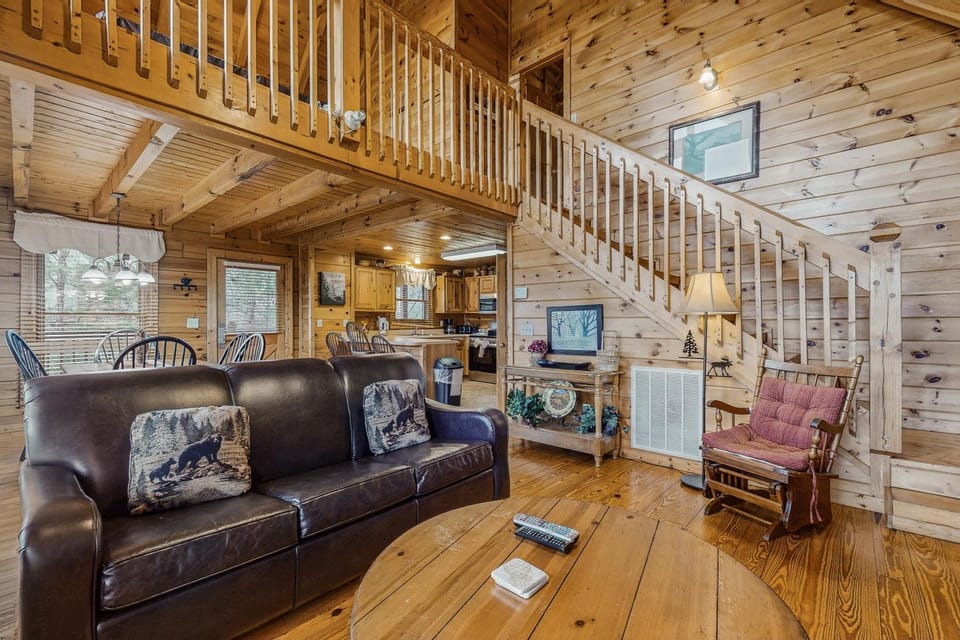 Charming Cabin Sleeps 6 Views Hot Tub Shared Pool Cabin in Sevier County