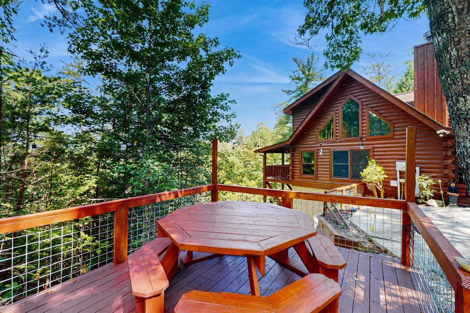 Charming Cabin Sleeps 6 Views Hot Tub Pool Table Cabin in Sevier County