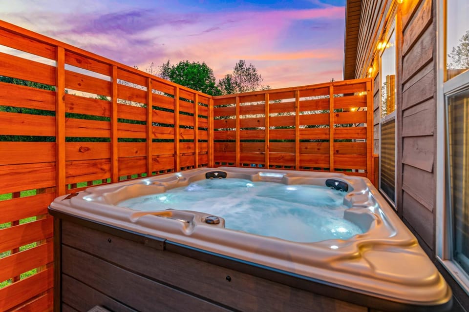 Idyllic Cabin Sleeps 8 Hot Tub Games Free Ticket Cabin in Sevier County