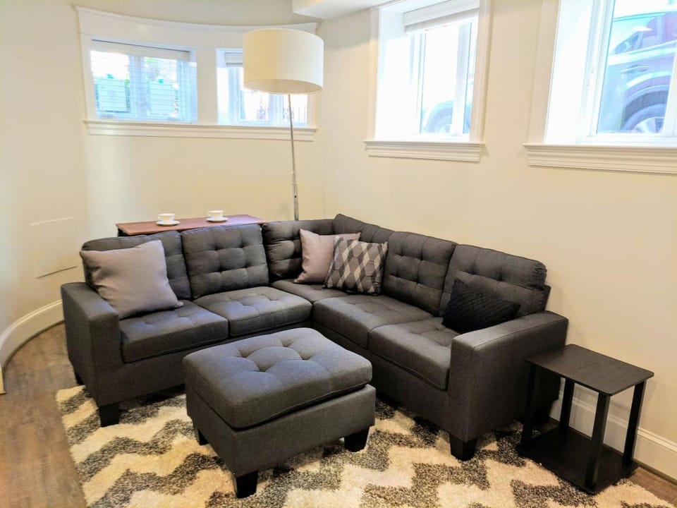 2BR Garden Level Guest Suite by White House Apartment in Arlington