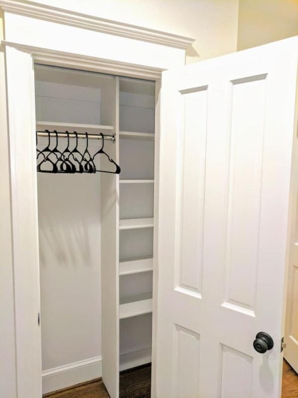 Large 2BR Garden Guest Suite Walk to White House Apartment in Arlington