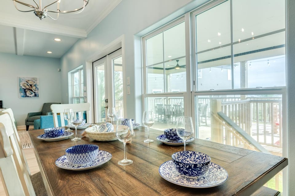 Seating area, Dining area